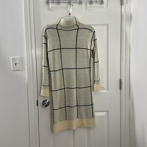 Simplee Turtle neck sweater dress Size S